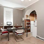 Rihana Luxury