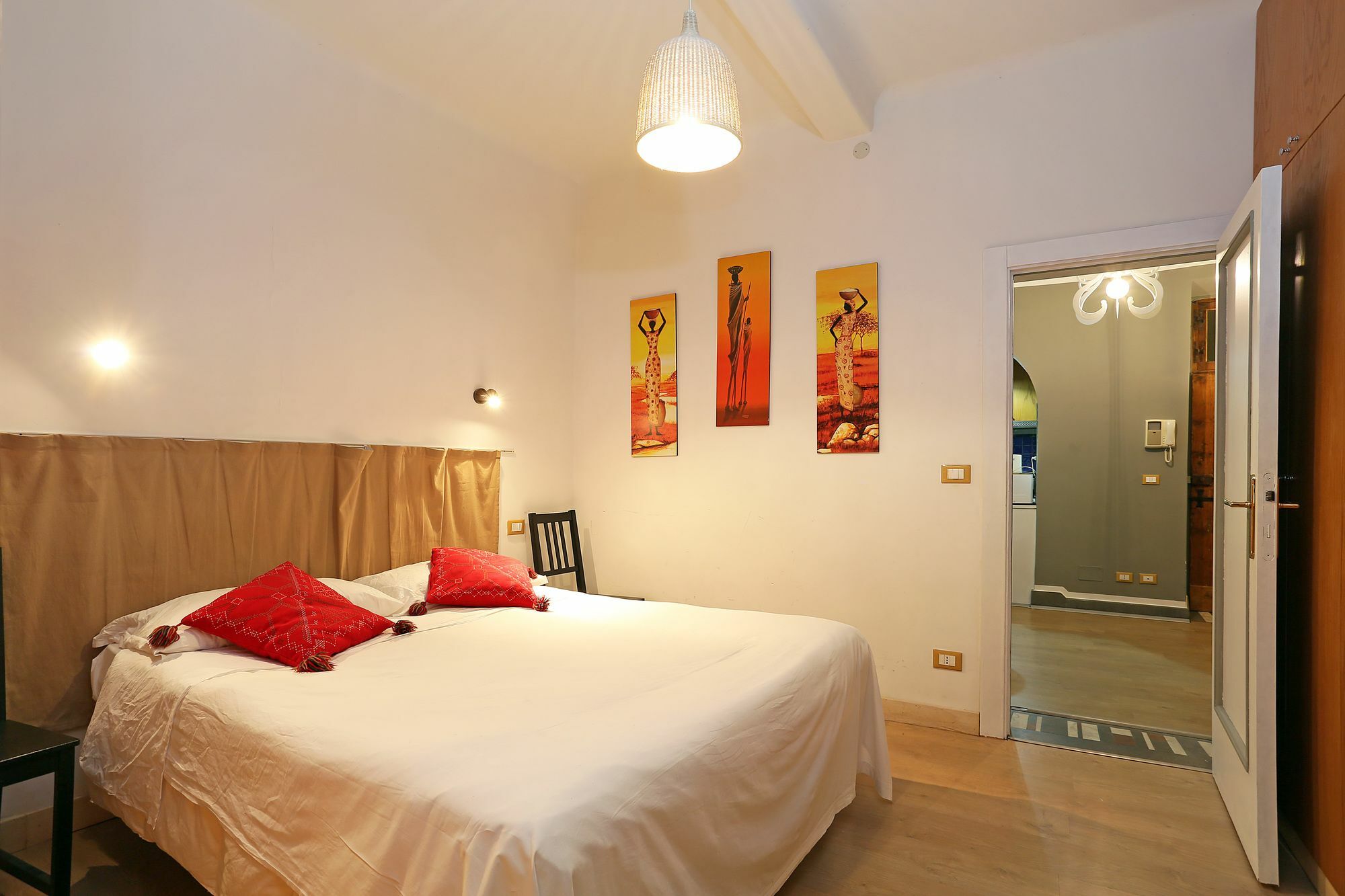 Rihana Luxury Roma