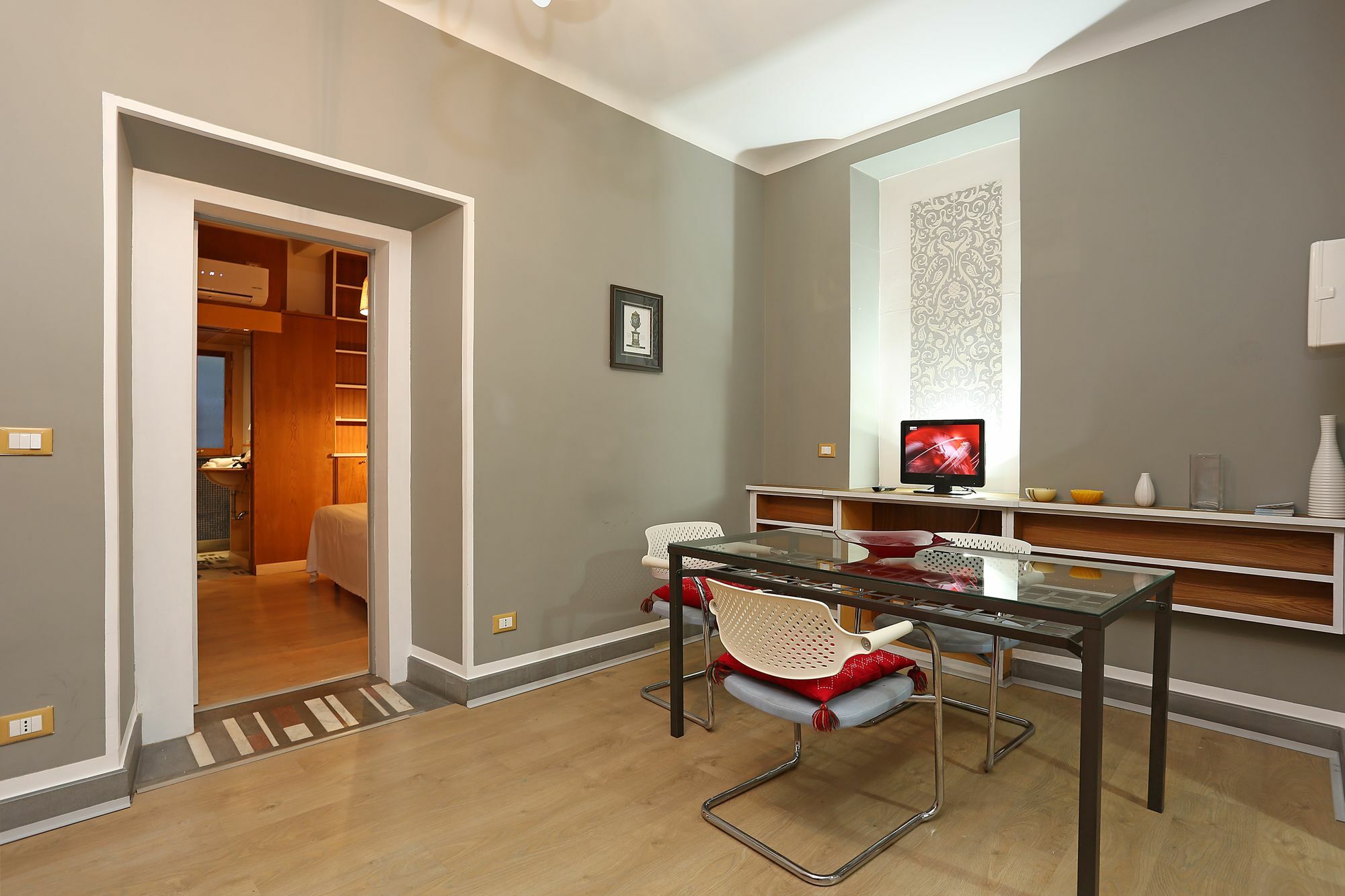 Rihana Luxury Roma